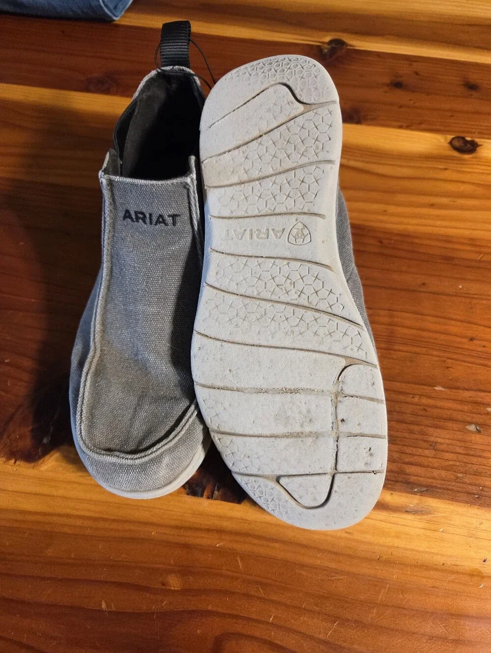 Ariat Mens Hilo Mocs Sz 9.5 Slight Use